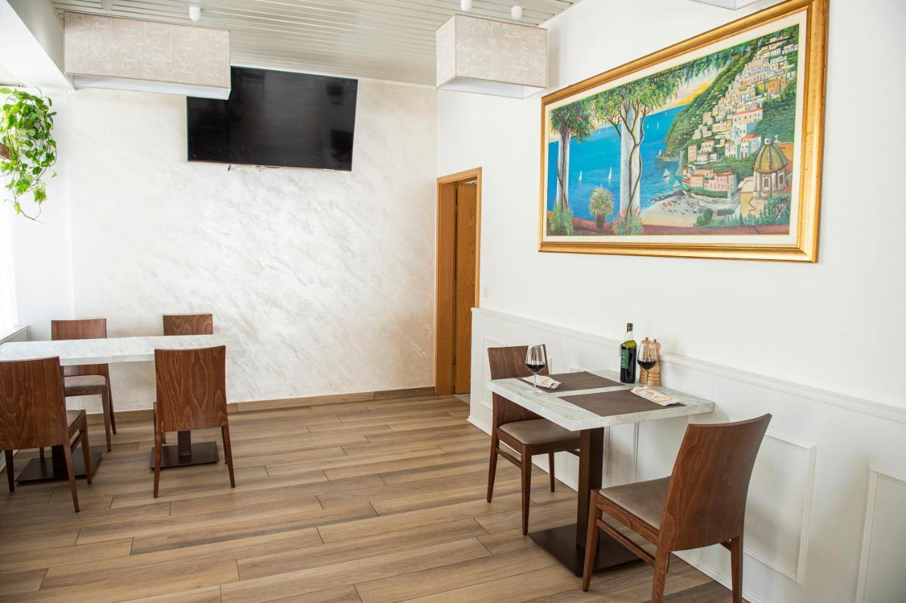 贝林佐拉 摩登加尼旅馆酒店 外观 照片