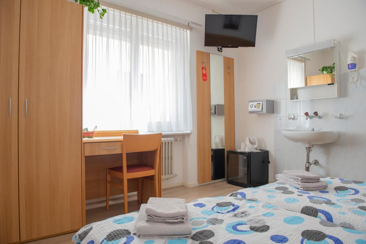 贝林佐拉 摩登加尼旅馆酒店 外观 照片